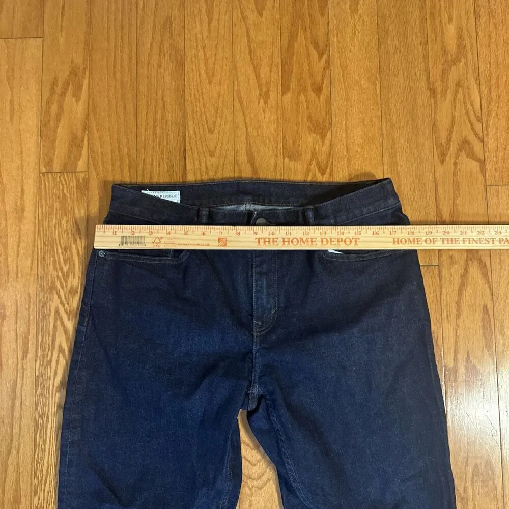 Banana Republic Straight leg Jeans Men's size 34 x 34